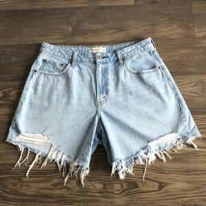 Abercrombie and Fitch The Loose Short High Rise Curve Love Frayed Cutoff Jean